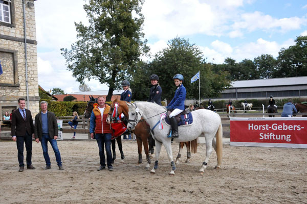 Siegerehrung Horst-Gebers-Tour Young Talent Future Pony Challenge Qualifikation Hildesheim. Foto: Rick