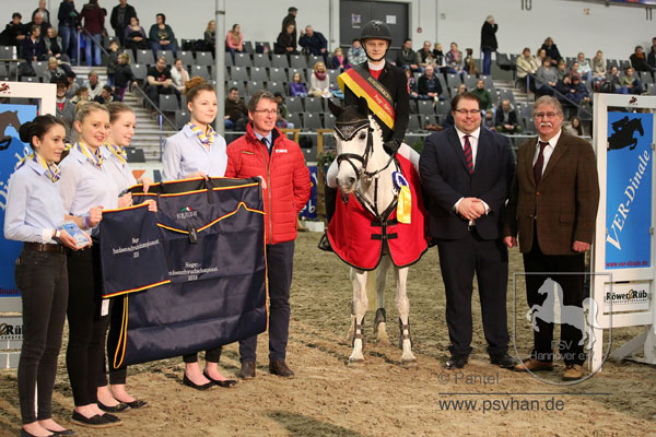 Siegerehrung Bundesnachwuchschampionat Ponyspringen 2018. Foto: Pantel