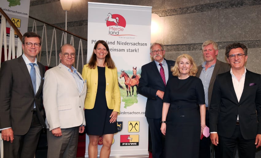 Erster Parlamentarischer Abend der Pferdeland Niedersachsen GmbH: Signale an die Politik