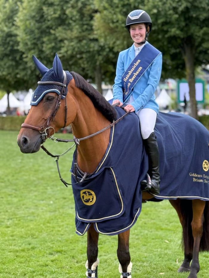 Brianne Beerbaum DJM Aachen Goldenes Reitabzeichen. Foto: PSV Hannover