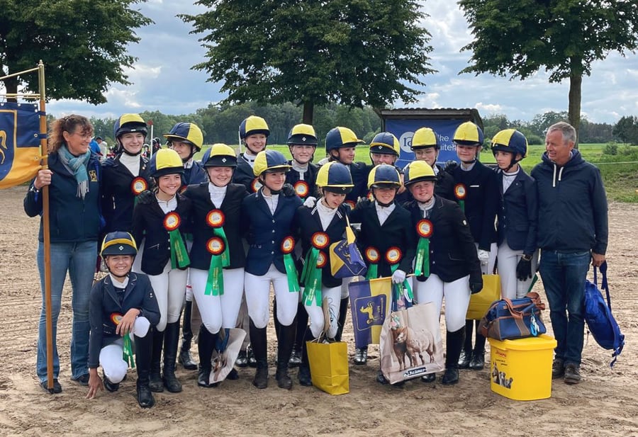 Goldene Schärpe Pferde: Plätze 6,7 und 13 für hannoversche Teams