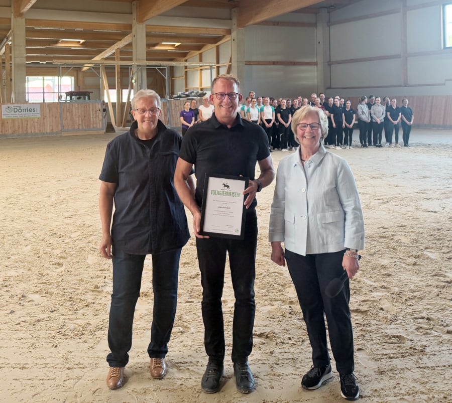 Lars Hansen zum Voltigiermeister ernannt
