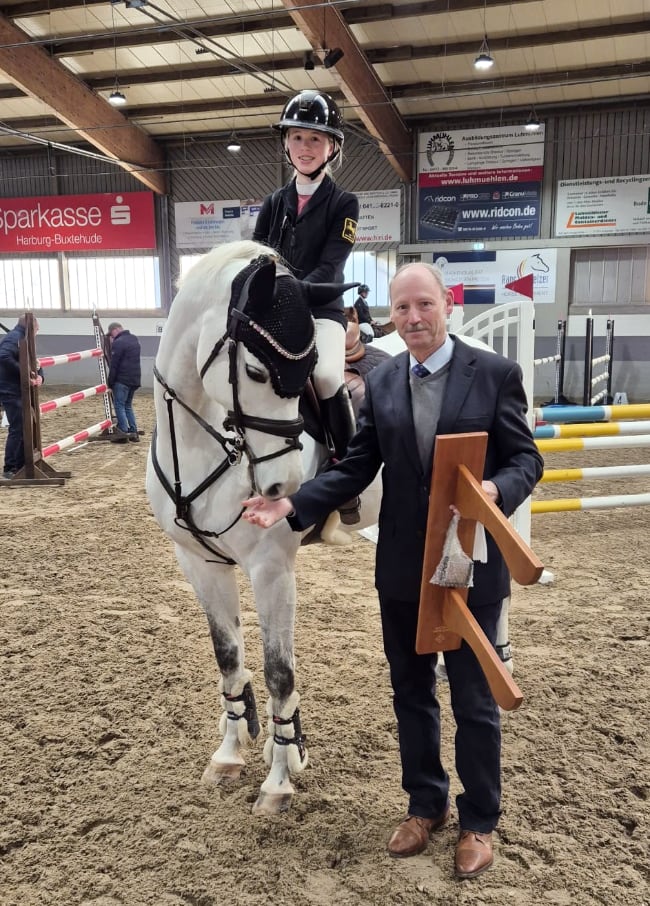 Sichtung BNC Springen 2. Platz Prüfung 4 Abt 1 Janne Neumann
