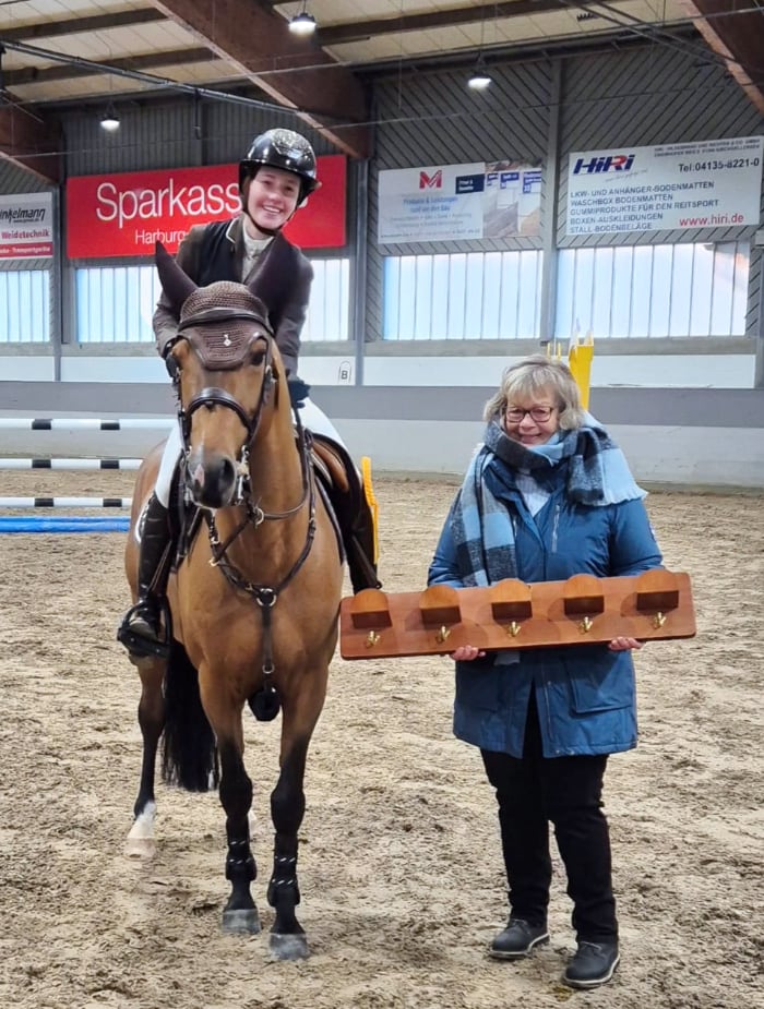 Sichtung BNC Springen Siegerin Prüfung 1 Brianne Beerbaum