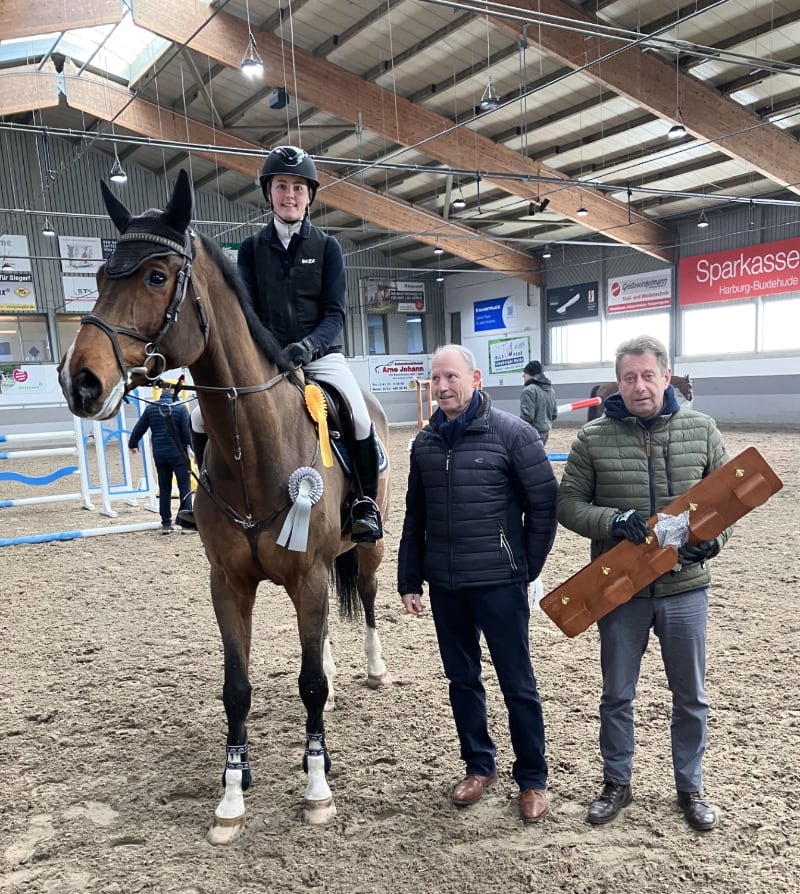 Sichtung BNC Springen Siegerin Prüfung 3 Abt 1 Isalie Baumgart